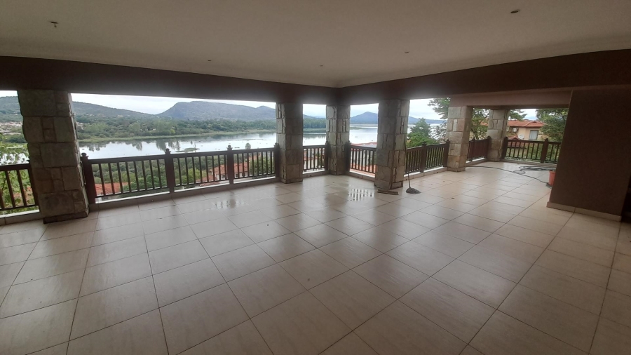3 Bedroom Property for Sale in Birdwood Estate North West